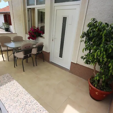 Appartamento Family Mirela Borik *