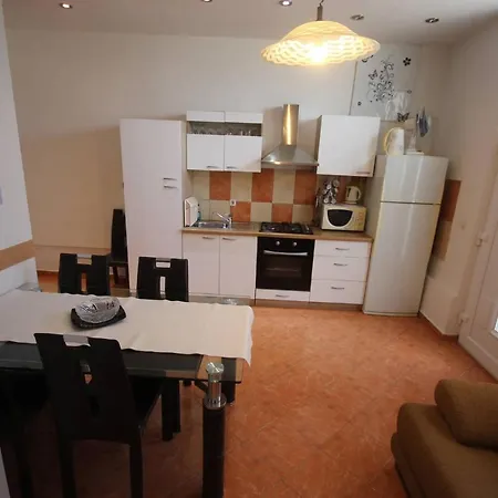 Apartment Family Mirela Borik