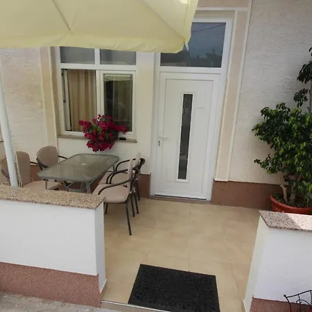 Apartman Family Mirela Borik